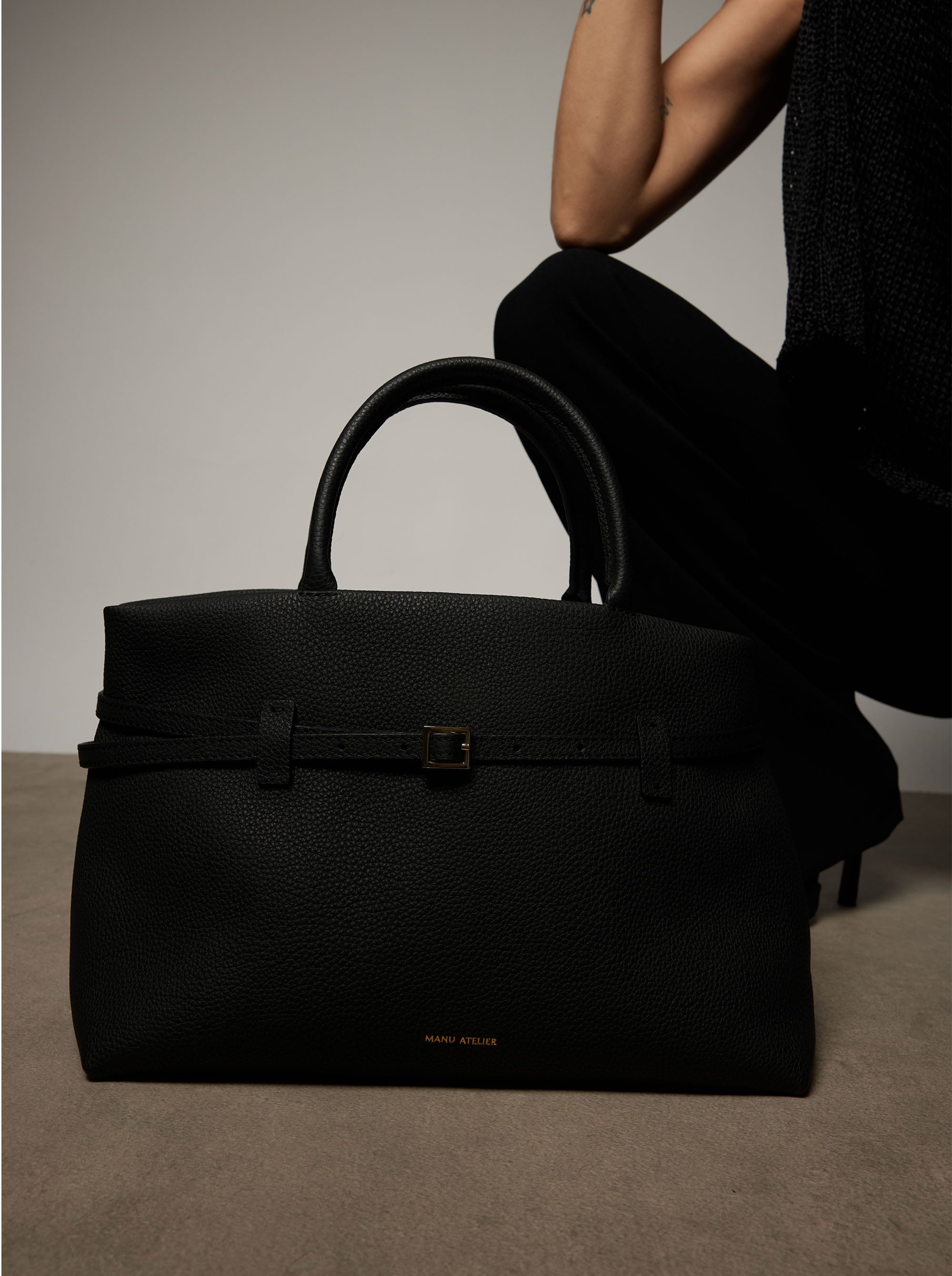 Le Cambon 35 Full Grain Calf Leather Black in a lifestyle shot