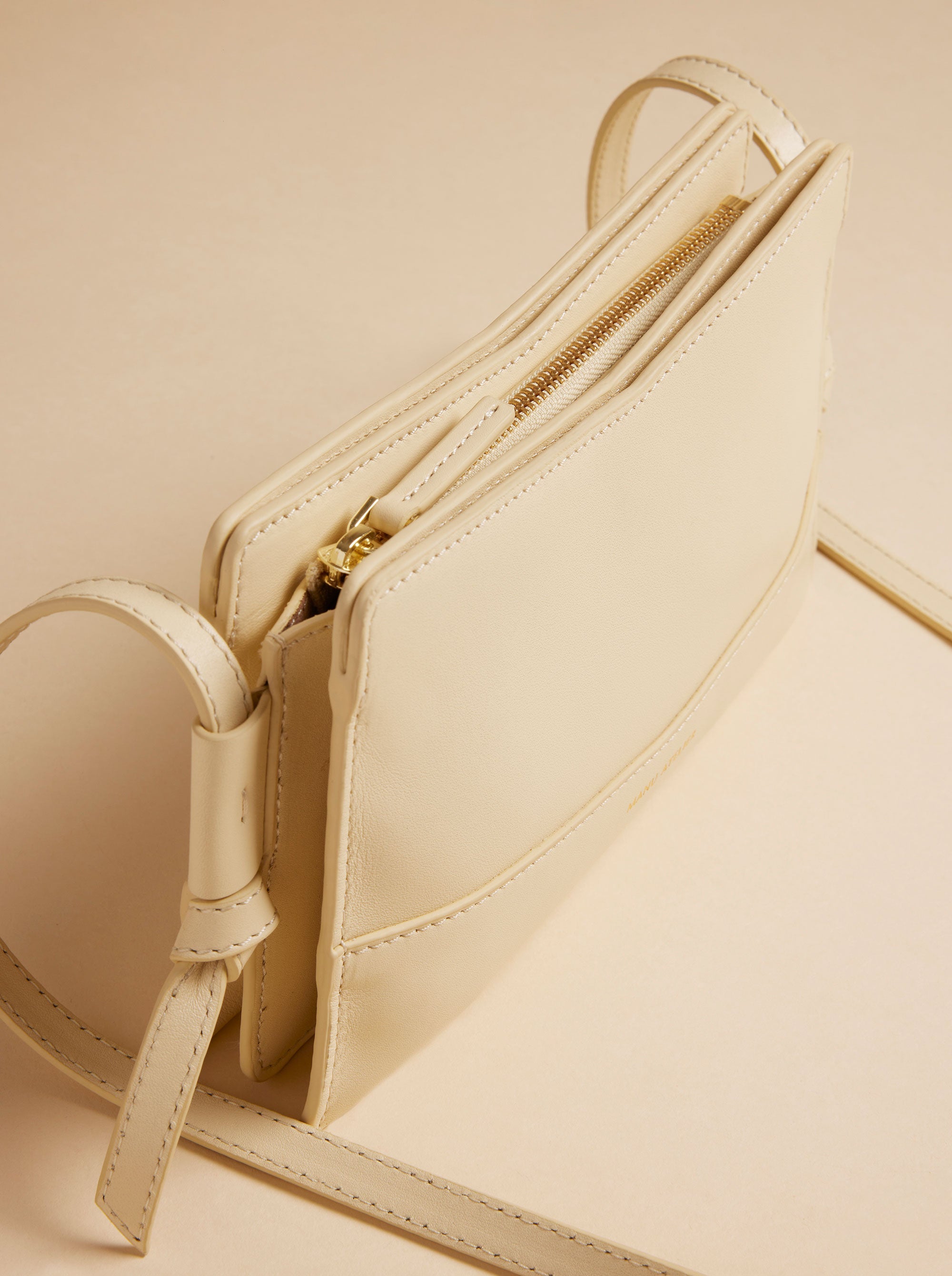 Manu Trio Vanilla Soft Detail