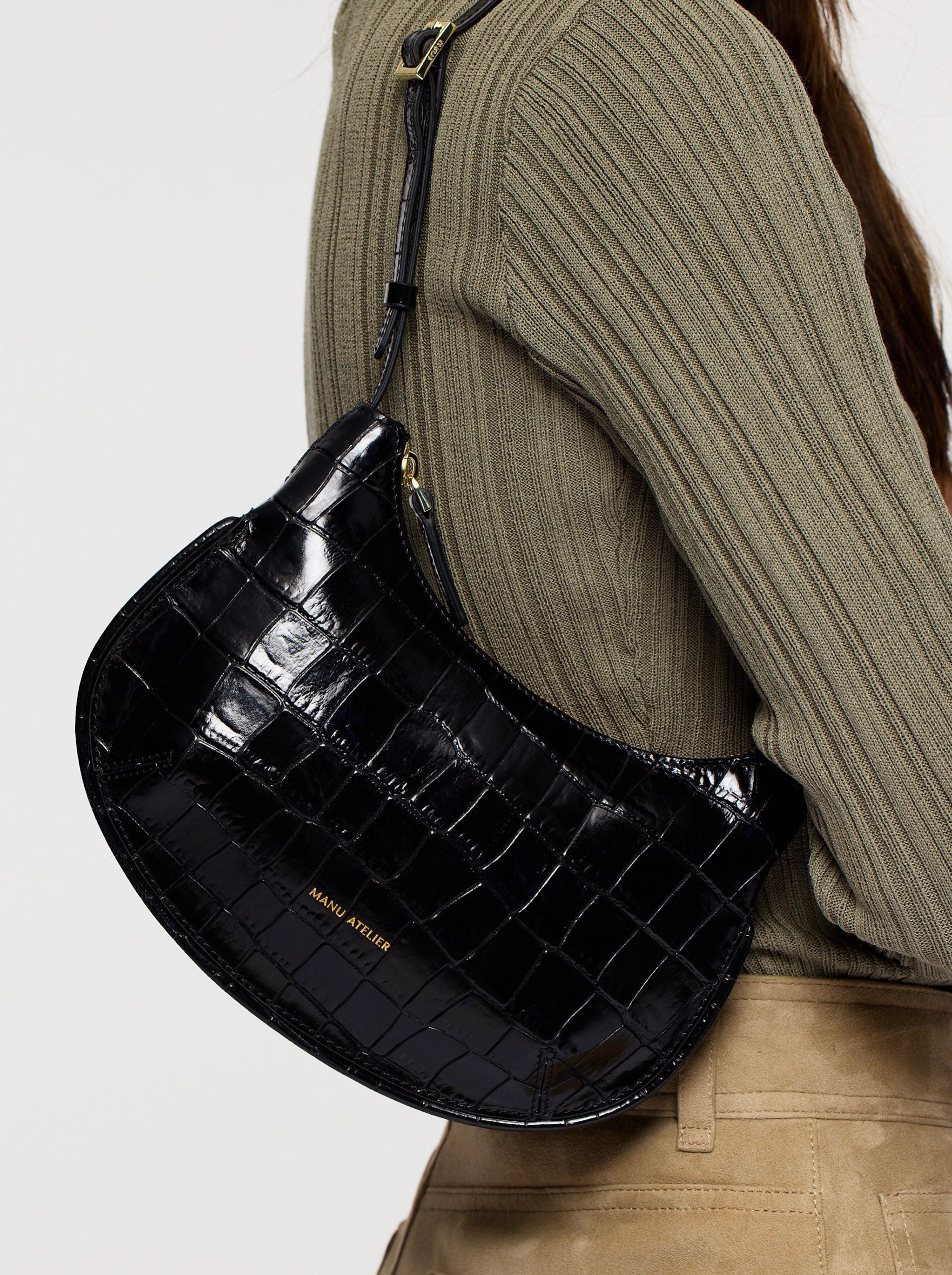 Ilda Black Croc with a model