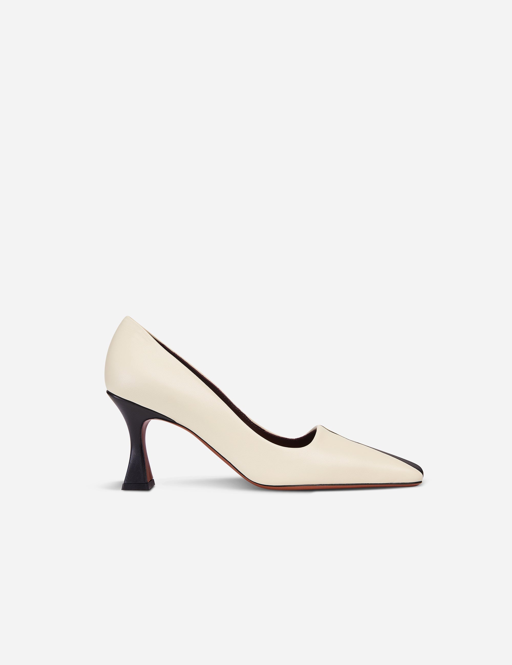 Duck Pumps Vanilla & Black Side