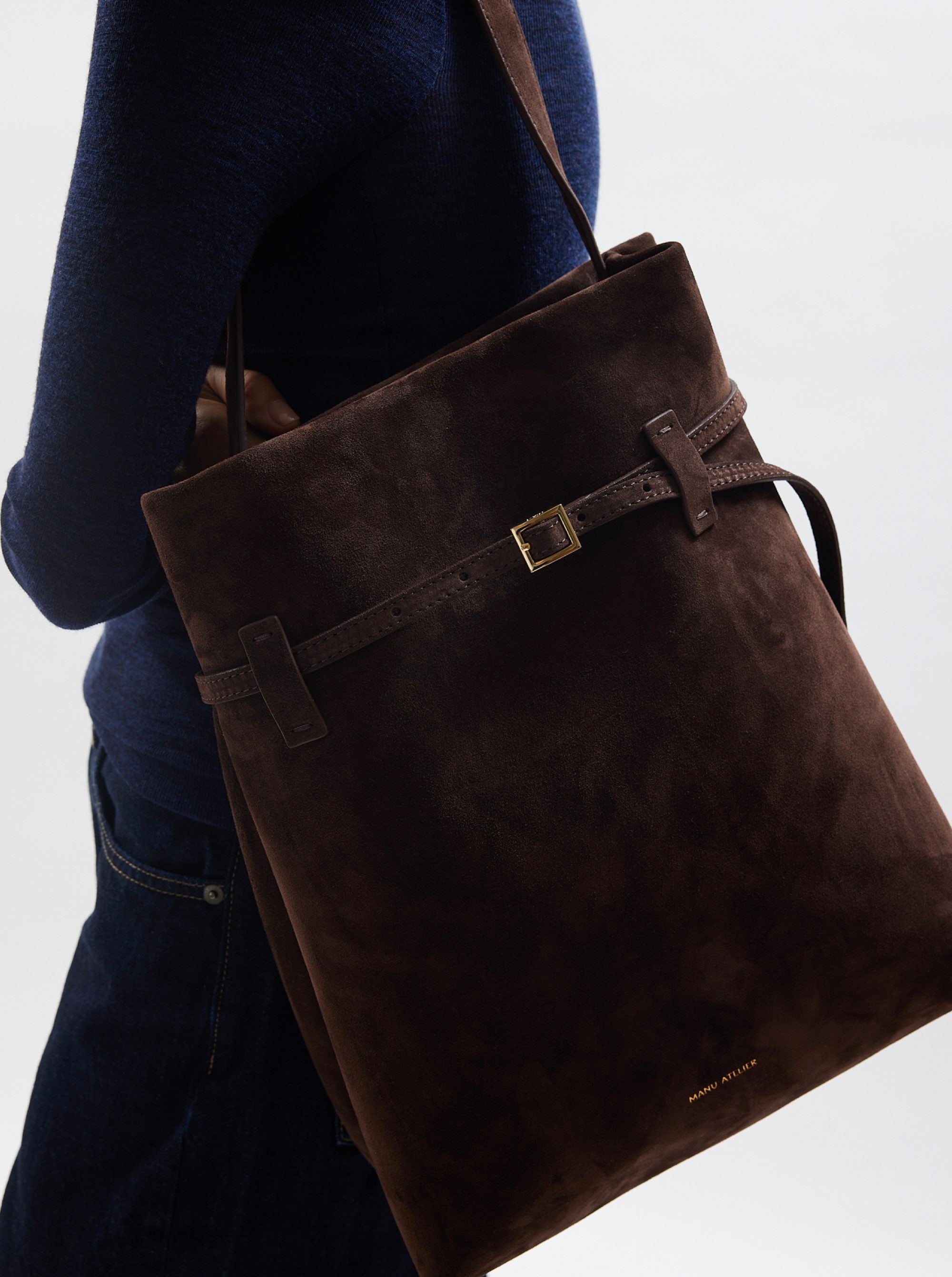 （日本未入荷）MANU atelier Tote du Jour スエードバッグ Tote du Jour Deep Brown Suede by Manu Atelier